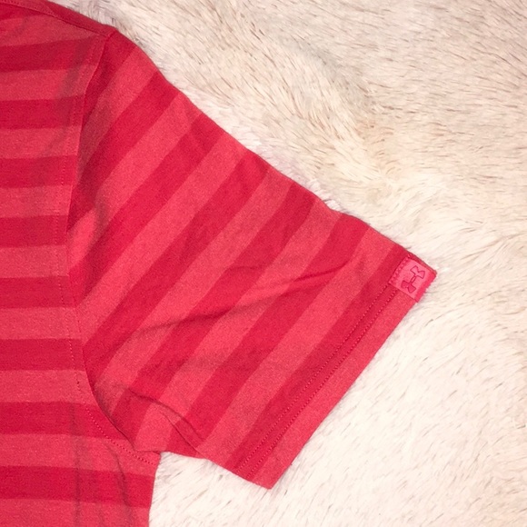 Under Armour ‘Loose Fit’ HeatGear Striped Polo. - Picture 2 of 8